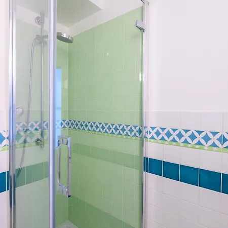 - San Lorenzo Market Apartman
